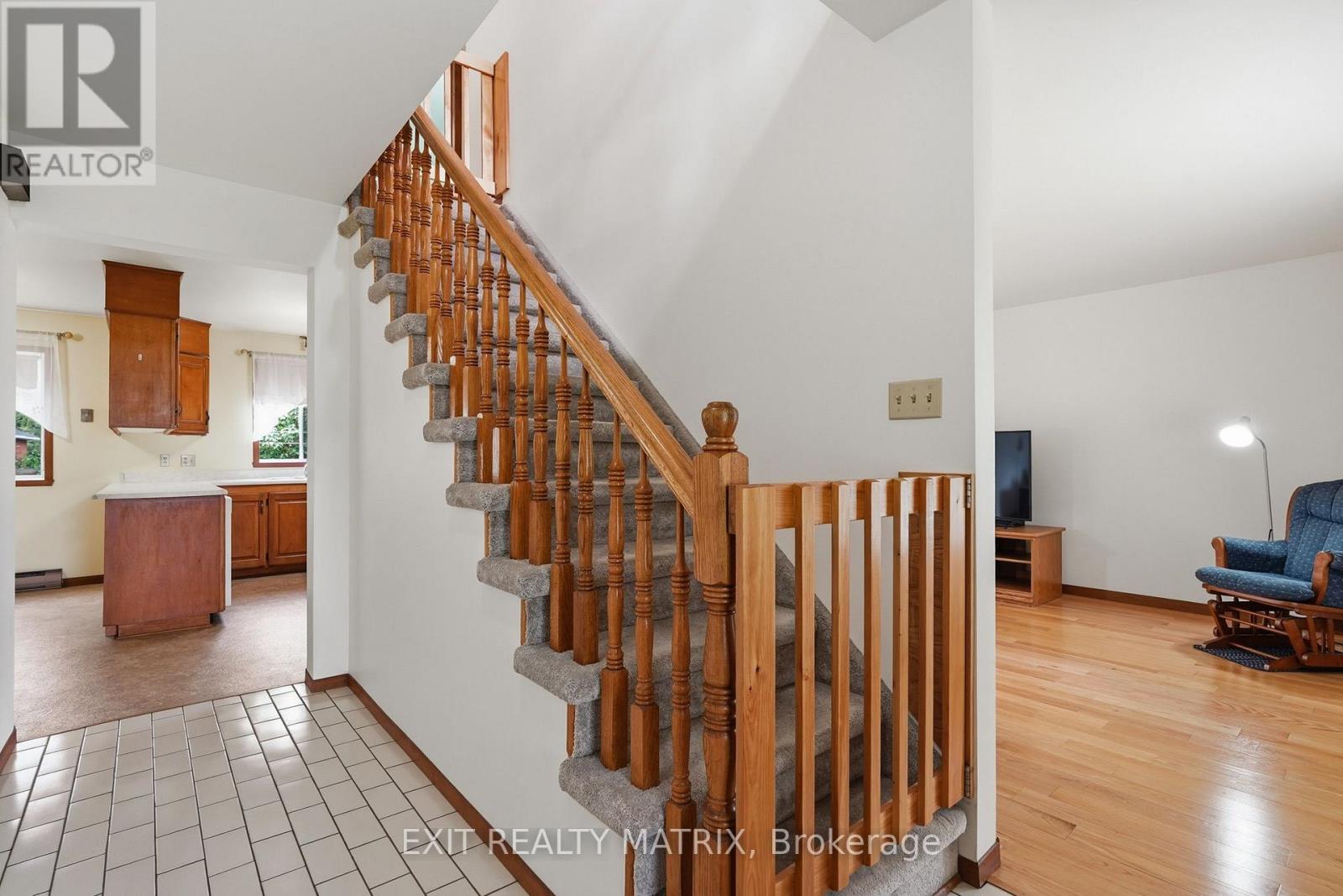 18203 KENYON 19 CONCESSION - Image 6