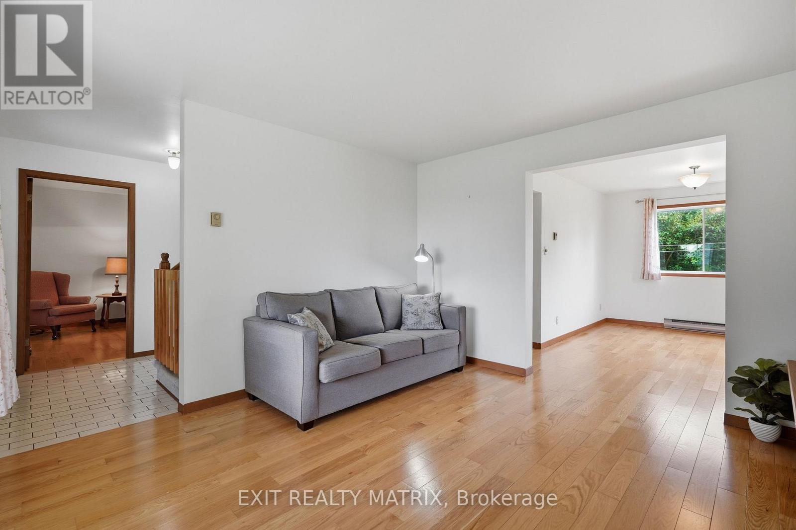 18203 KENYON 19 CONCESSION - Image 9