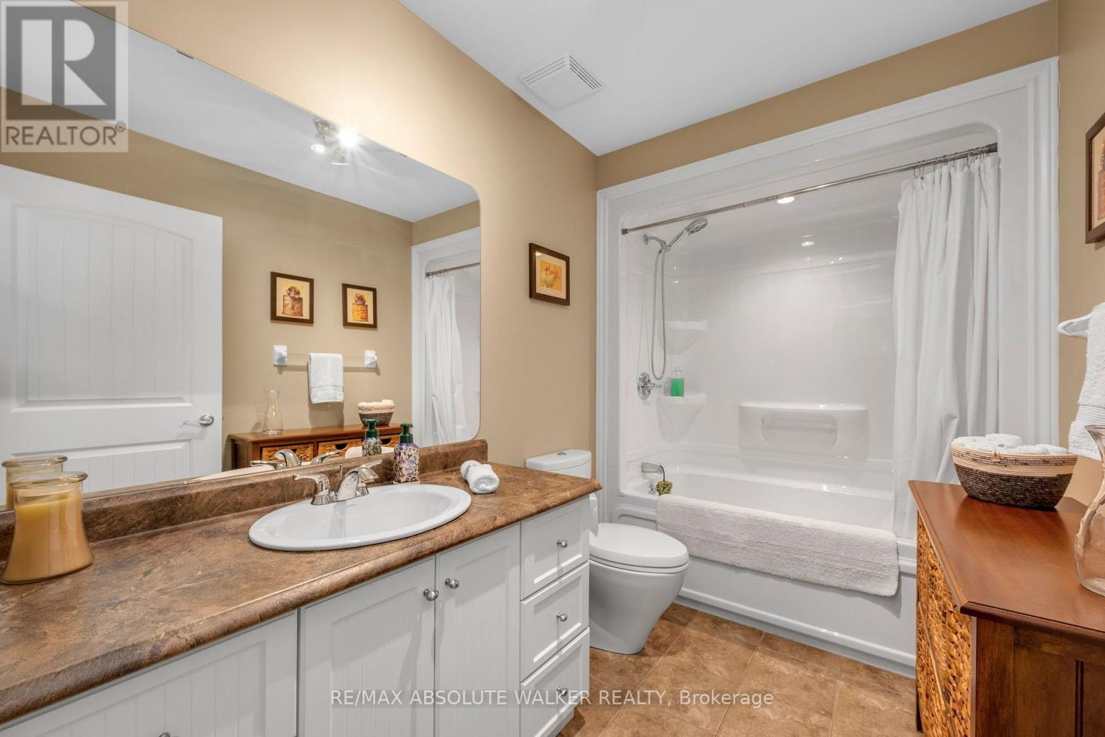 8 SETTLEMENT LANE, Ottawa. Luxury613. By Peter Sagos - Image 22