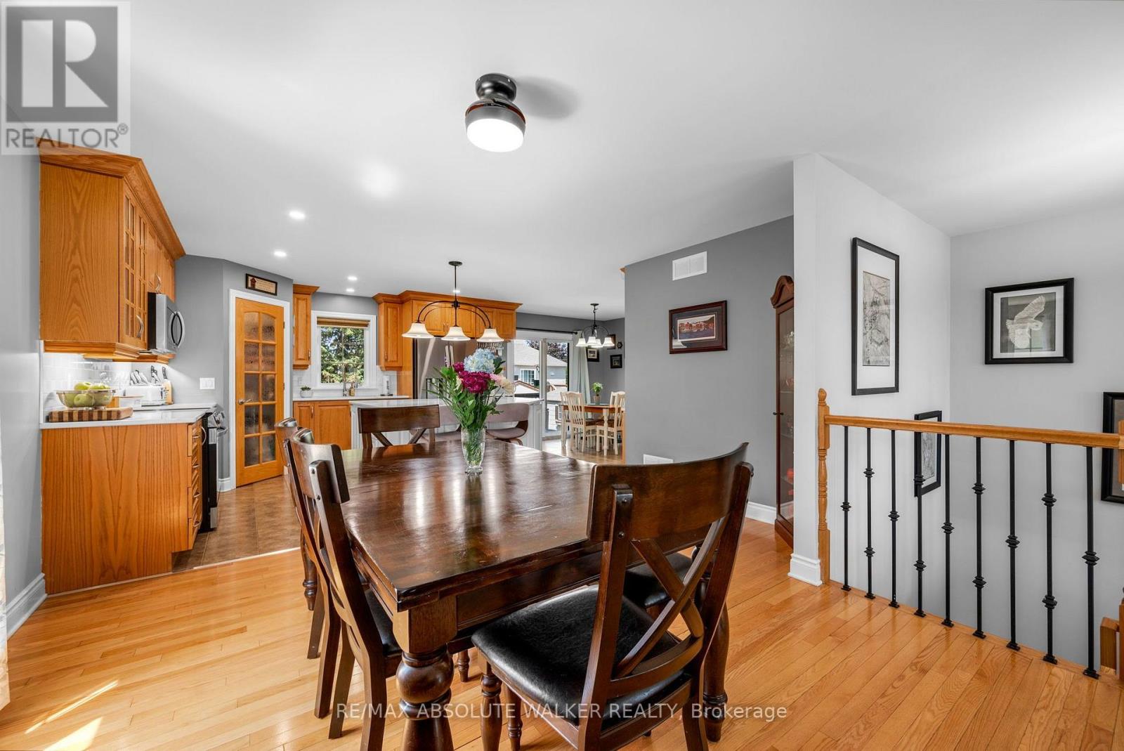 8 SETTLEMENT LANE, Ottawa. Luxury613. By Peter Sagos - Image 9