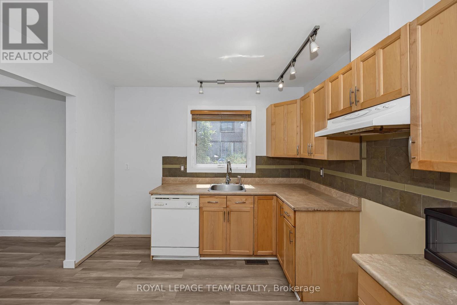 563 PARASOL COURT - 13