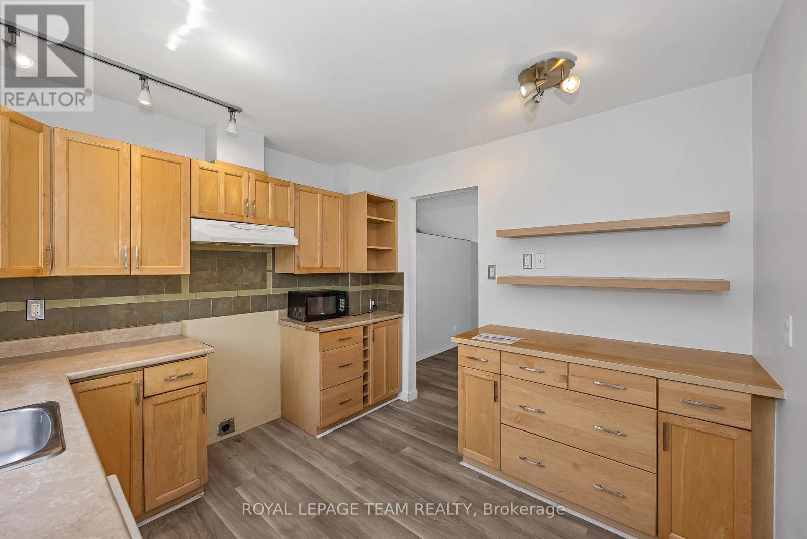 563 PARASOL COURT - 14