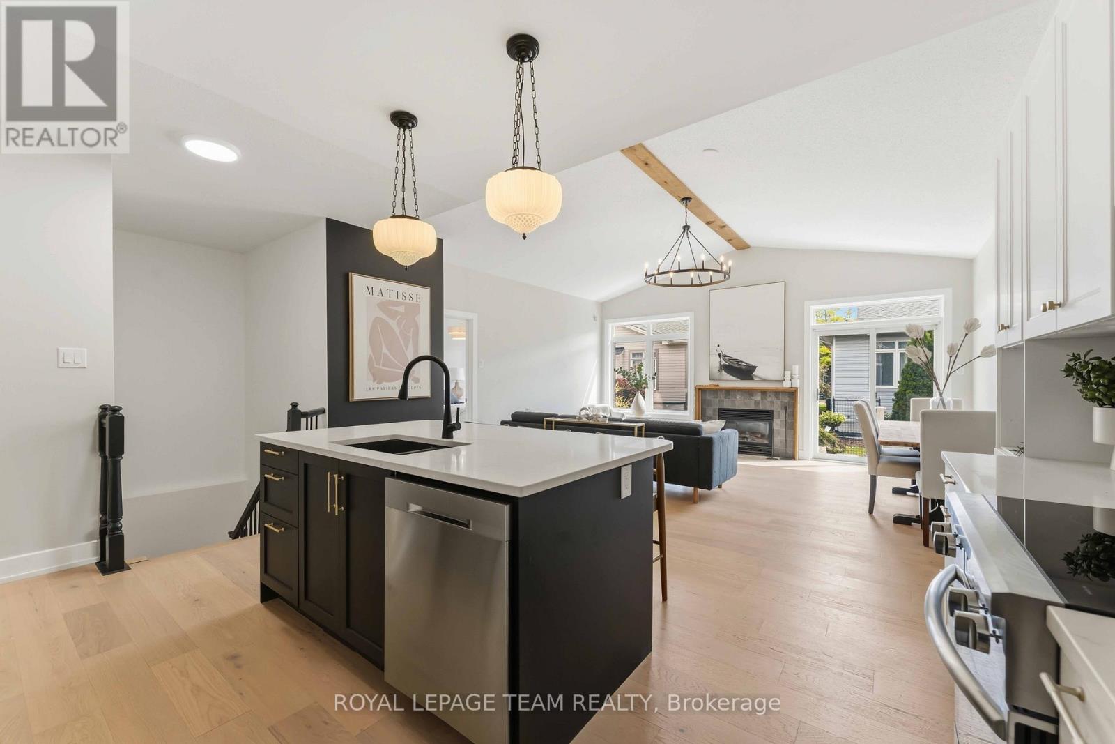 5553 DOCTOR LEACH DRIVE, Ottawa. Luxury613. By Peter Sagos - Image 11