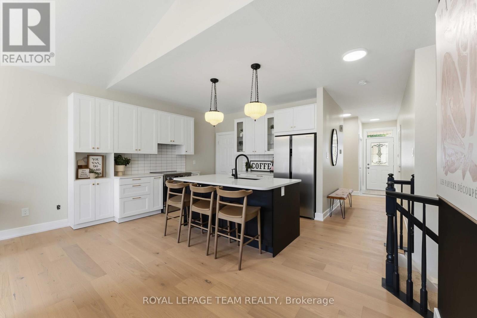 5553 DOCTOR LEACH DRIVE, Ottawa. Luxury613. By Peter Sagos - Image 6