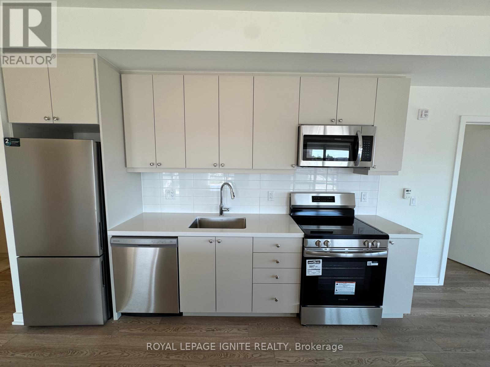 #322 51 CLARINGTON BOULEVARD - 9