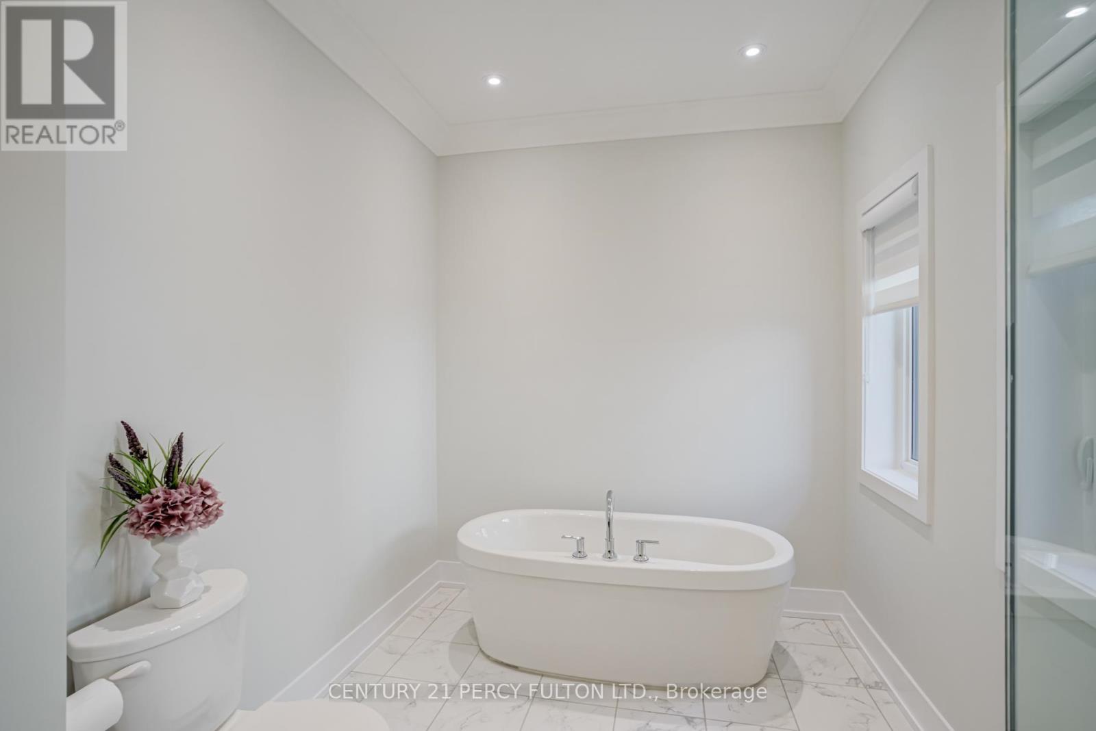 3B NORBURY CRESCENT - 23