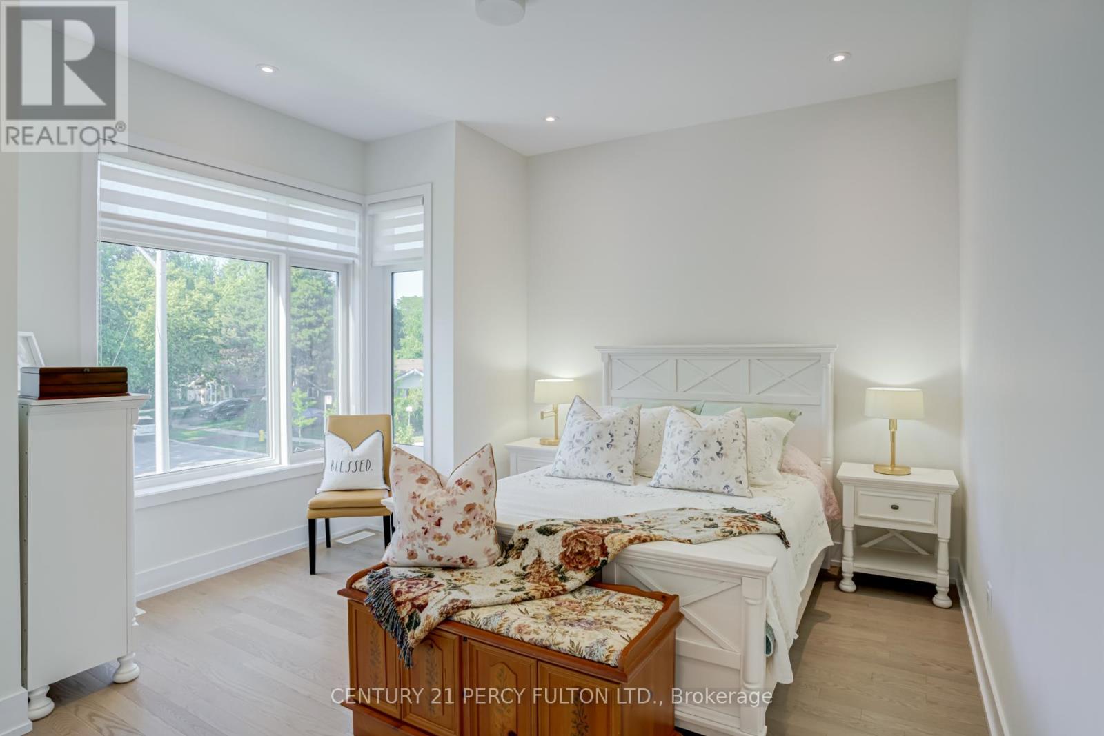 3B NORBURY CRESCENT - 24
