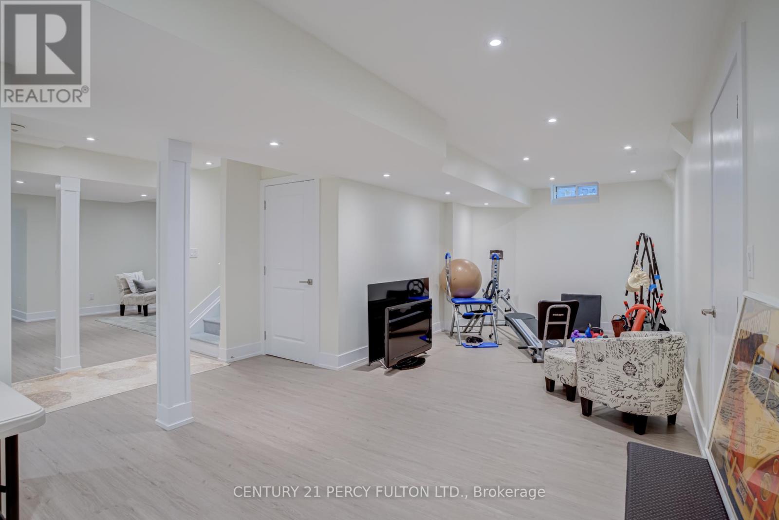 3B NORBURY CRESCENT - 32