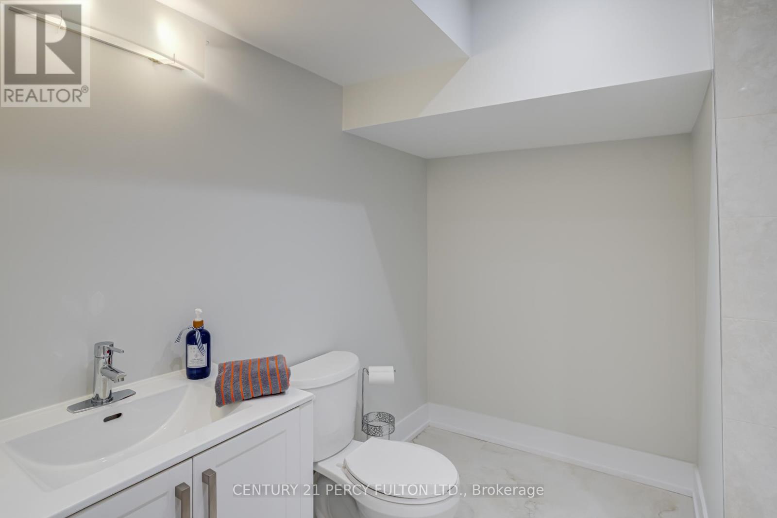 3B NORBURY CRESCENT - 34