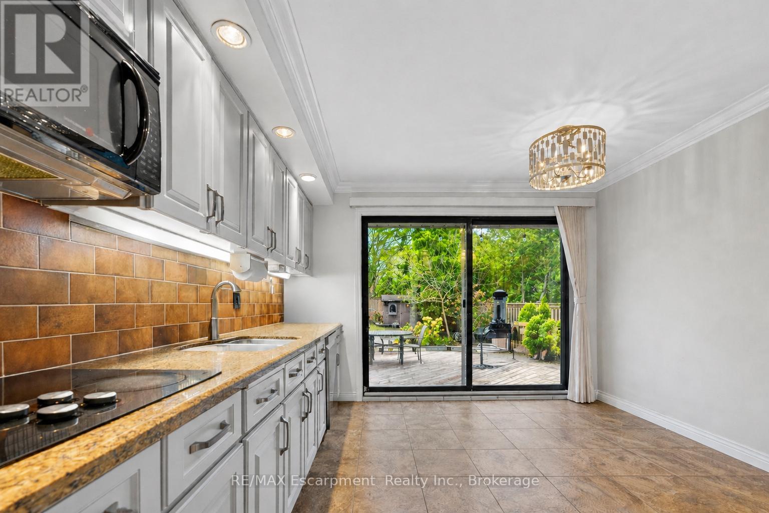 195 WILTON STREET - 16