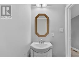 Bathroom - 195 Wilton Street, Burlington, ON L7N1V8 Photo 10