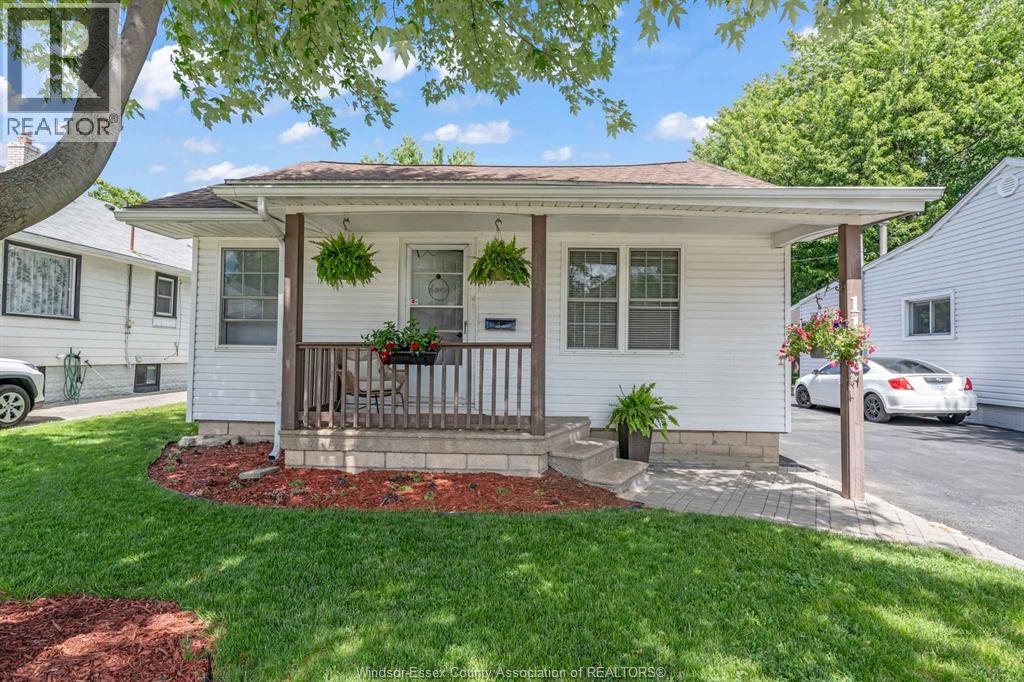 1196 Curry AVENUE - 1