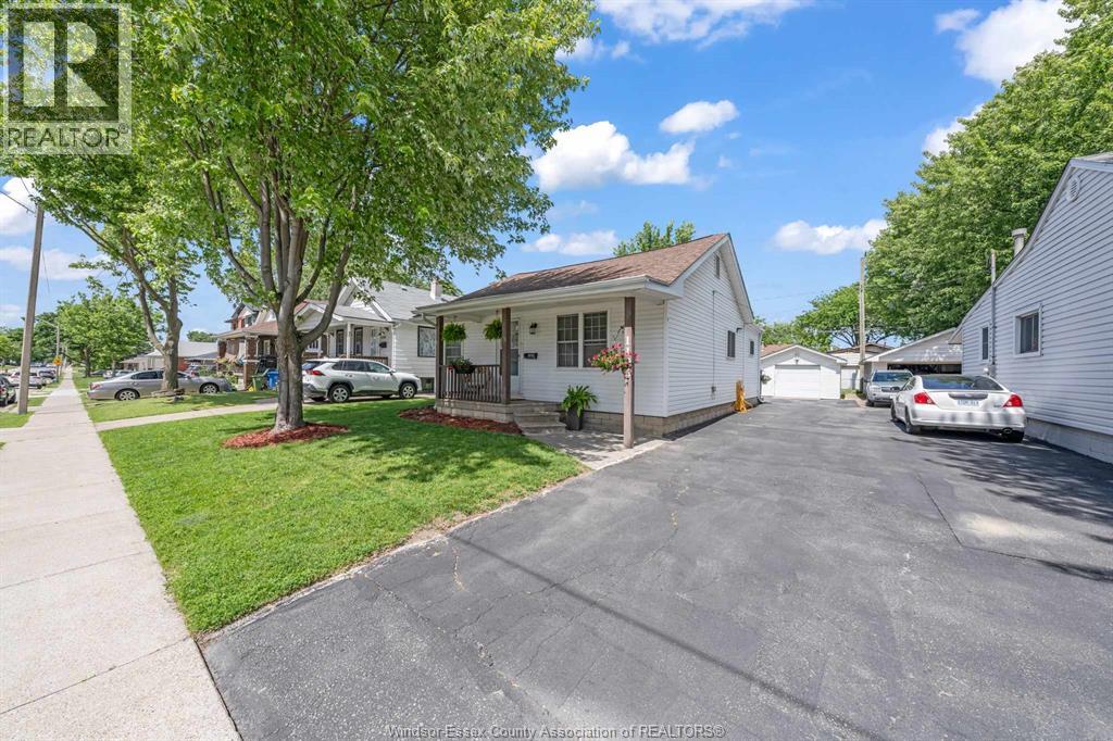 1196 Curry AVENUE - 3
