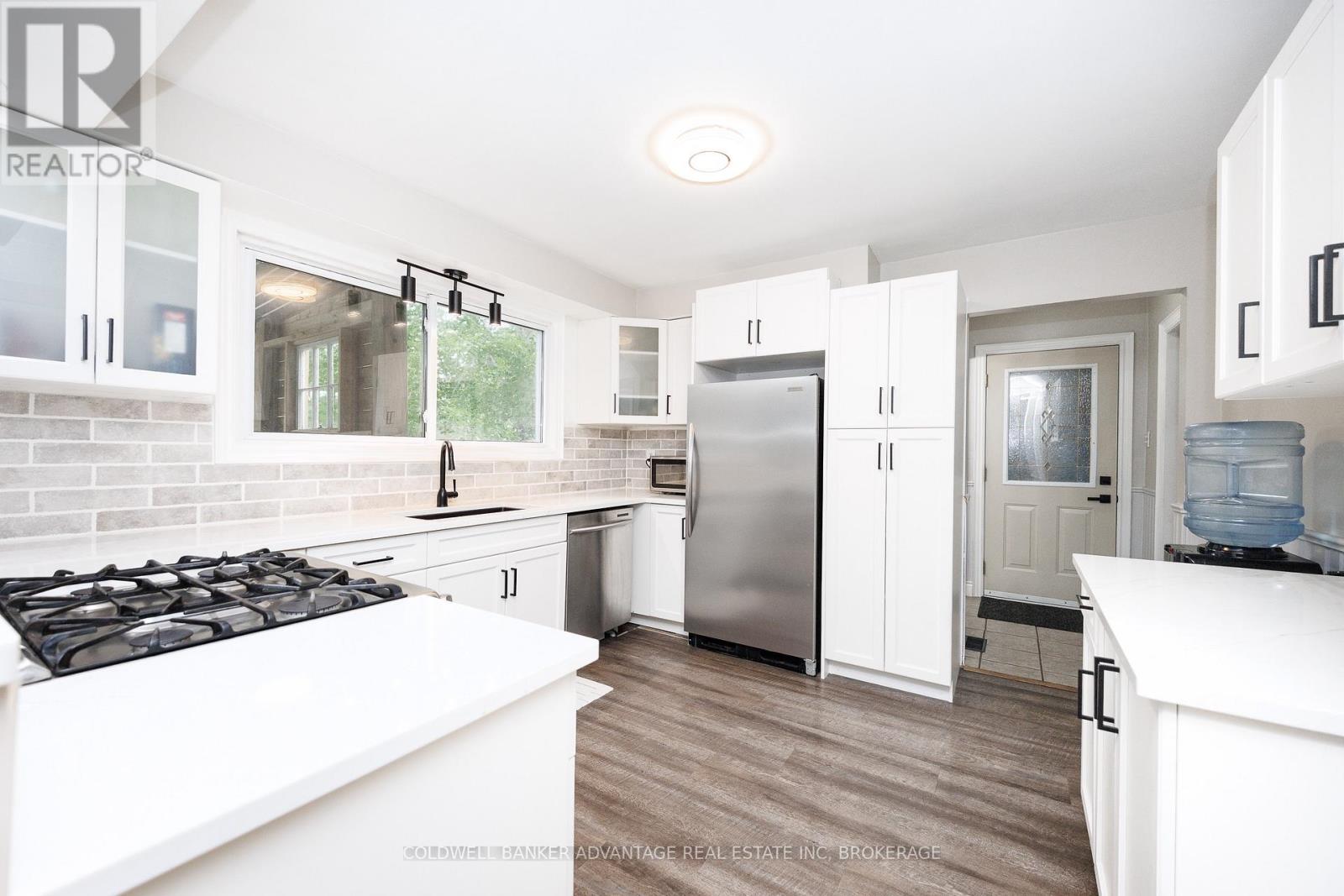 10448 LAKESHORE ROAD W - 16