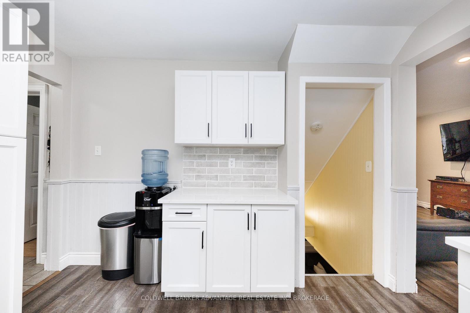 10448 LAKESHORE ROAD W - 18