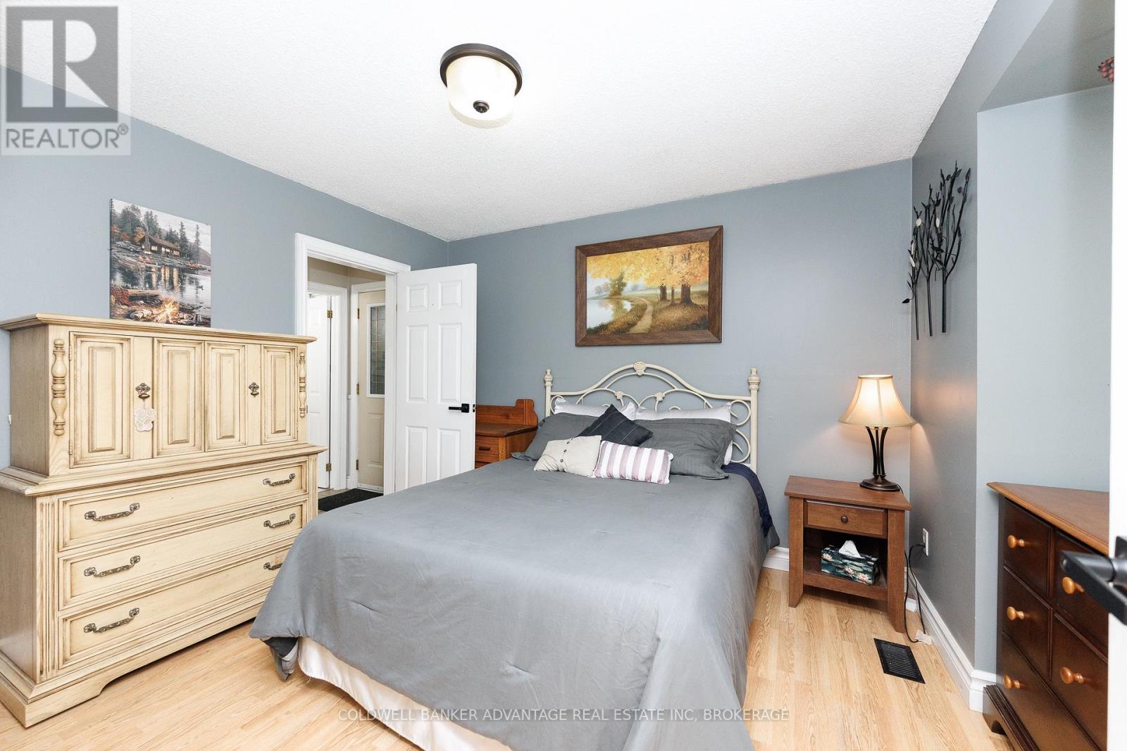10448 LAKESHORE ROAD W - 19