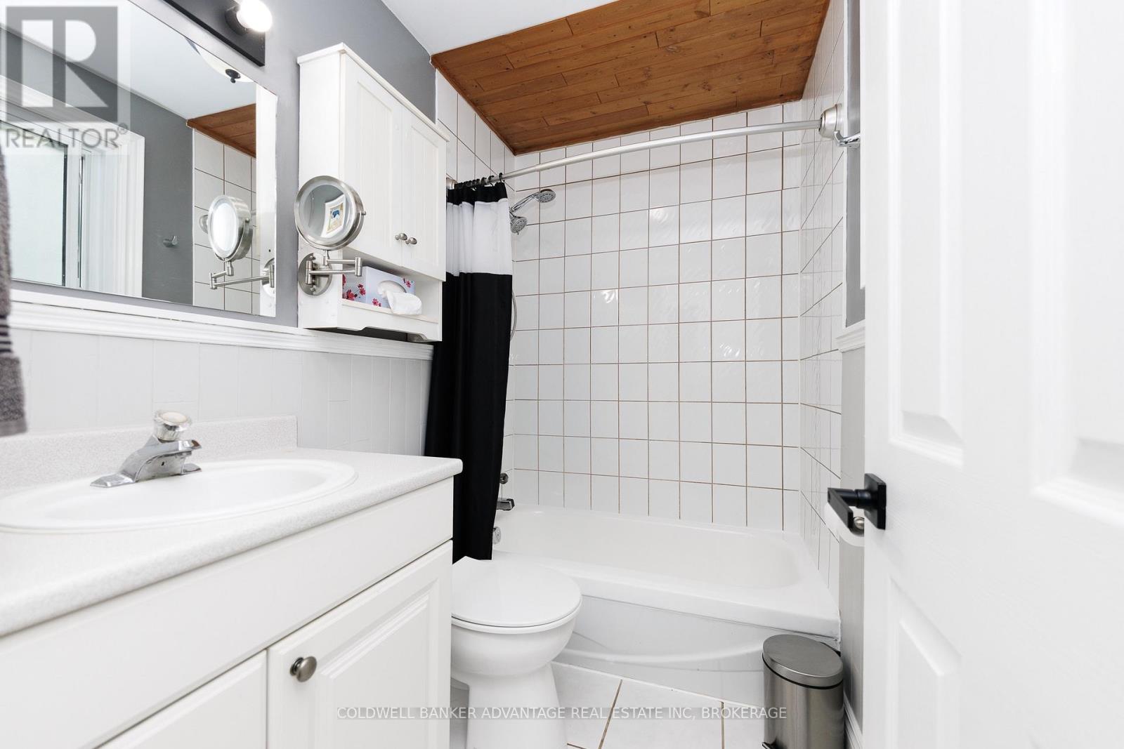 10448 LAKESHORE ROAD W - 20