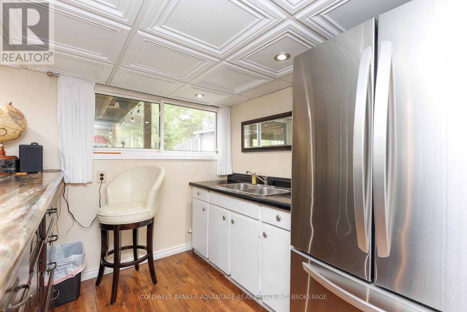 10448 LAKESHORE ROAD W - 31