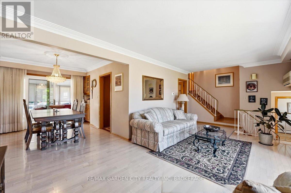 41 ALBERT STREET W - 10