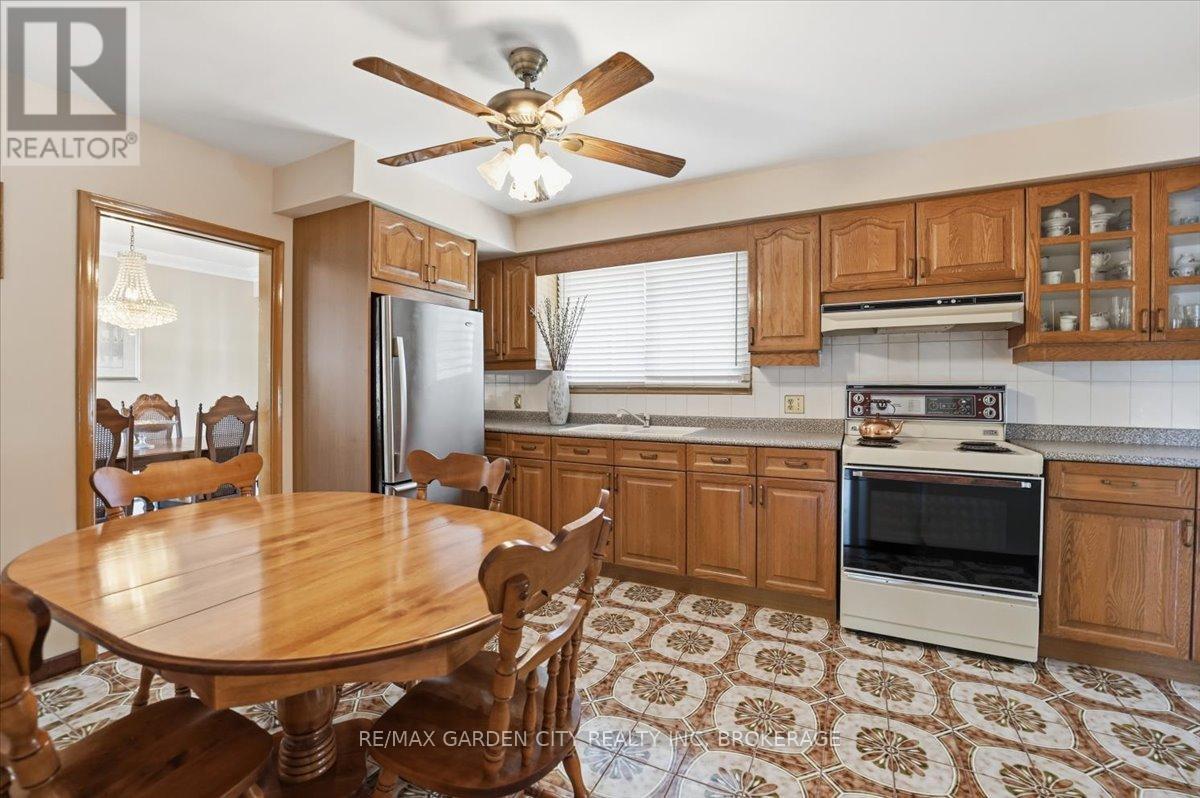 41 ALBERT STREET W - 12