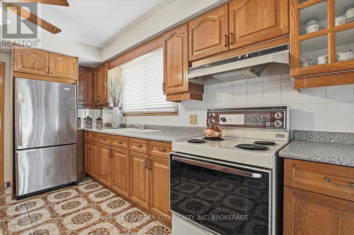 41 ALBERT STREET W - 13