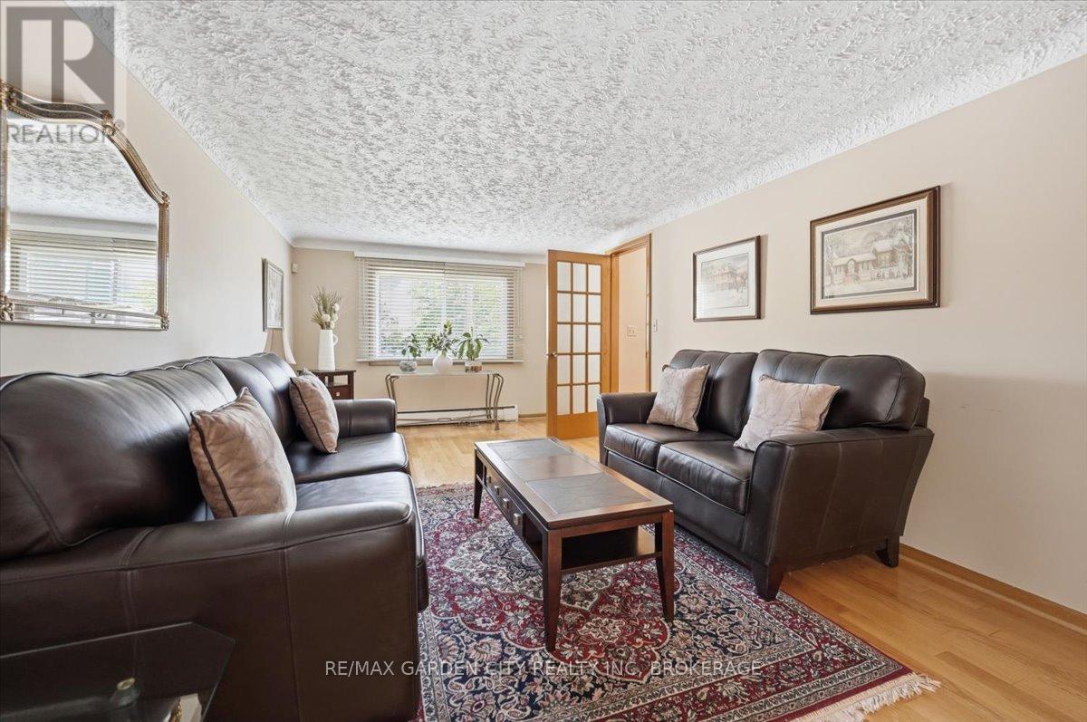 41 ALBERT STREET W - 18