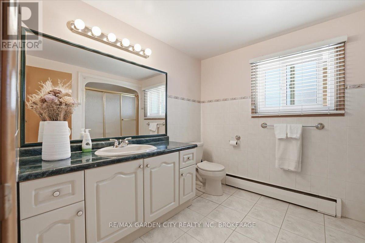 41 ALBERT STREET W - 23