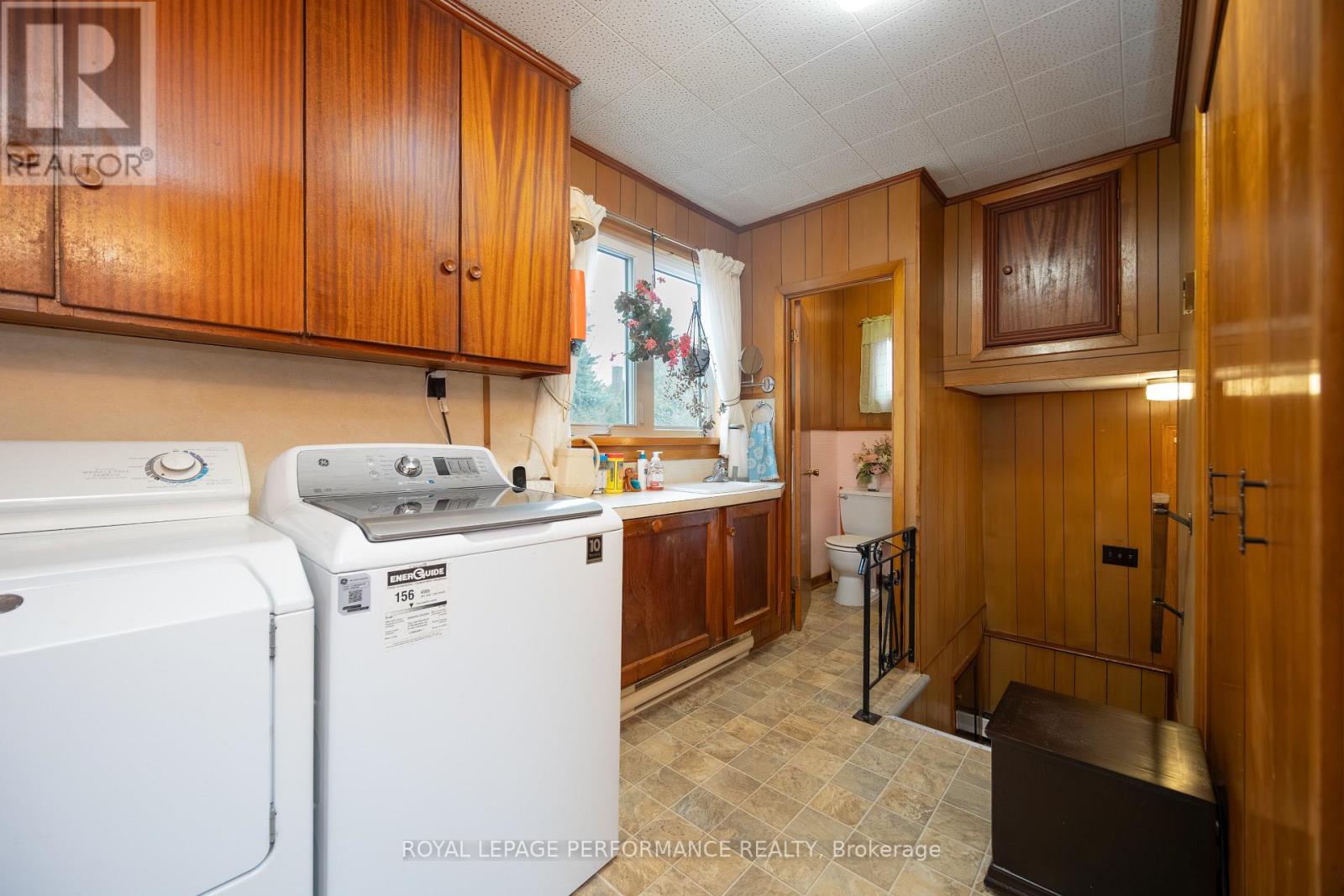 11 PETER STREET - 14