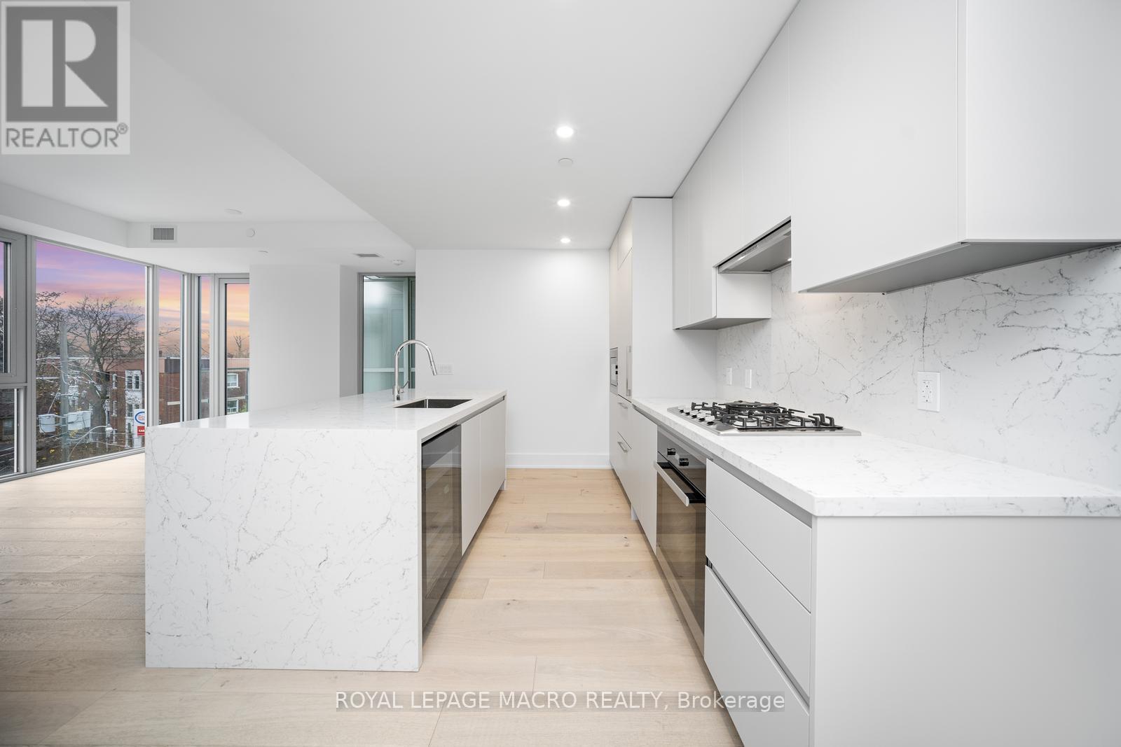 #403 346 DAVENPORT ROAD - 1