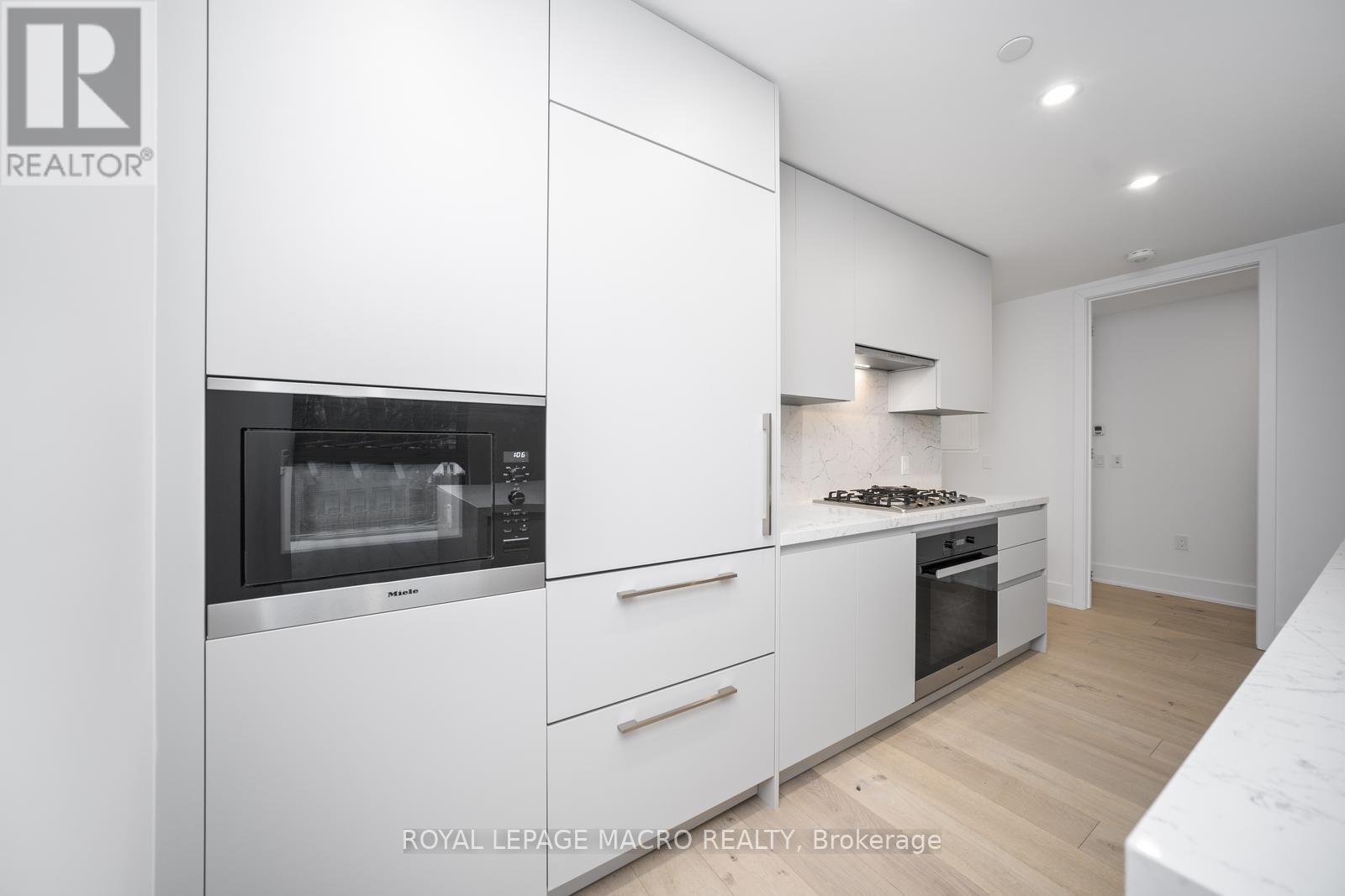 #403 346 DAVENPORT ROAD - 19