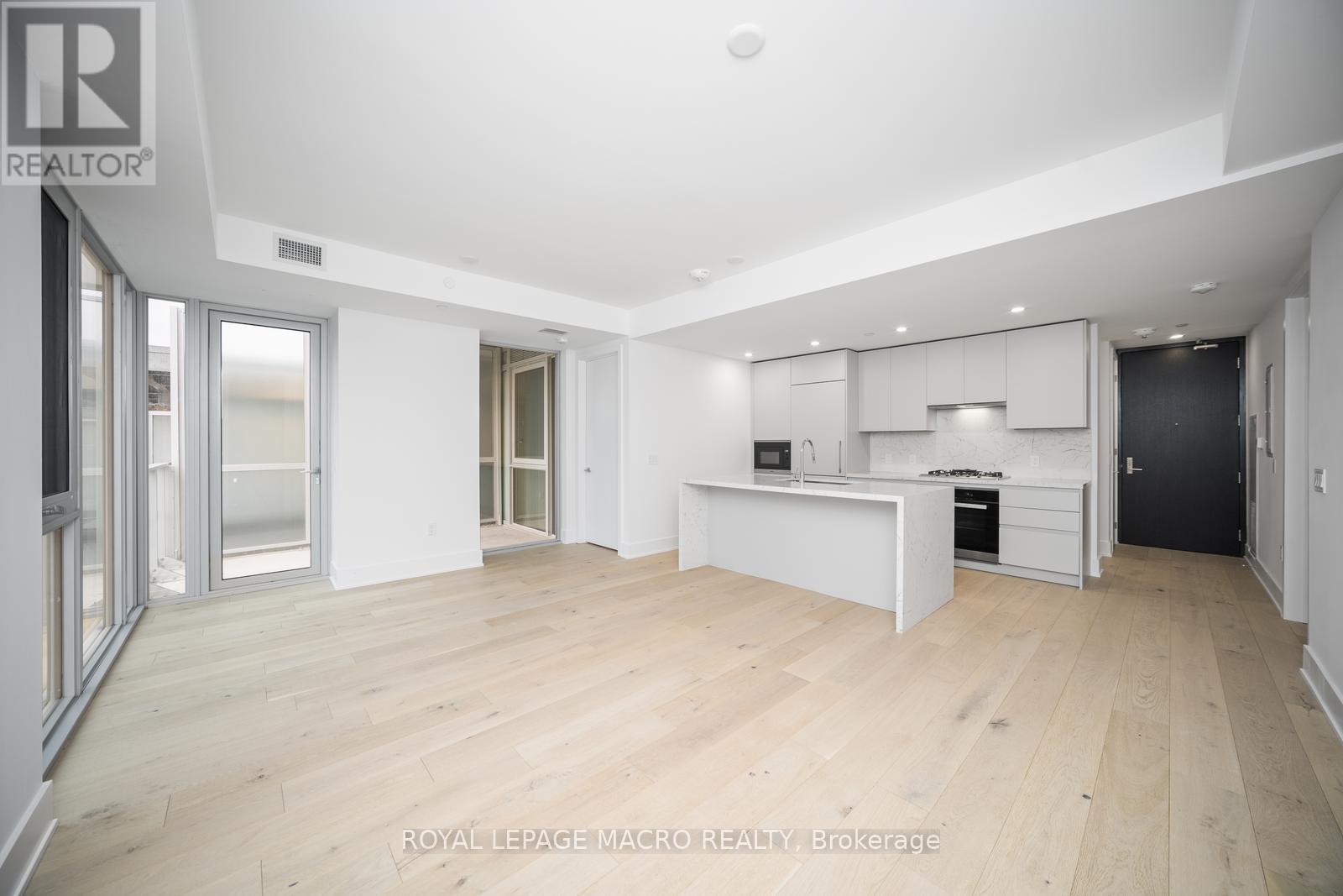 #403 346 DAVENPORT ROAD - 21