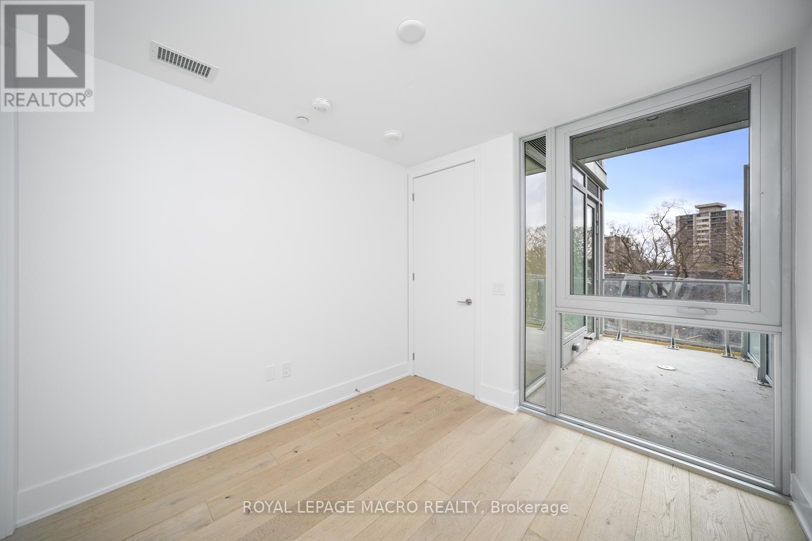 #403 346 DAVENPORT ROAD - 29