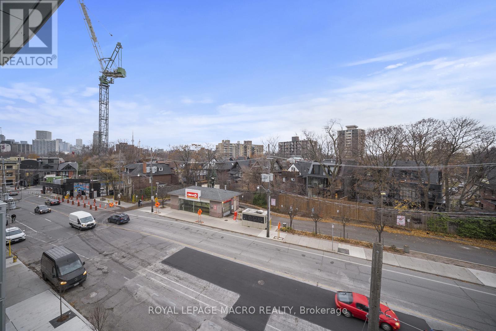 #403 346 DAVENPORT ROAD - 35