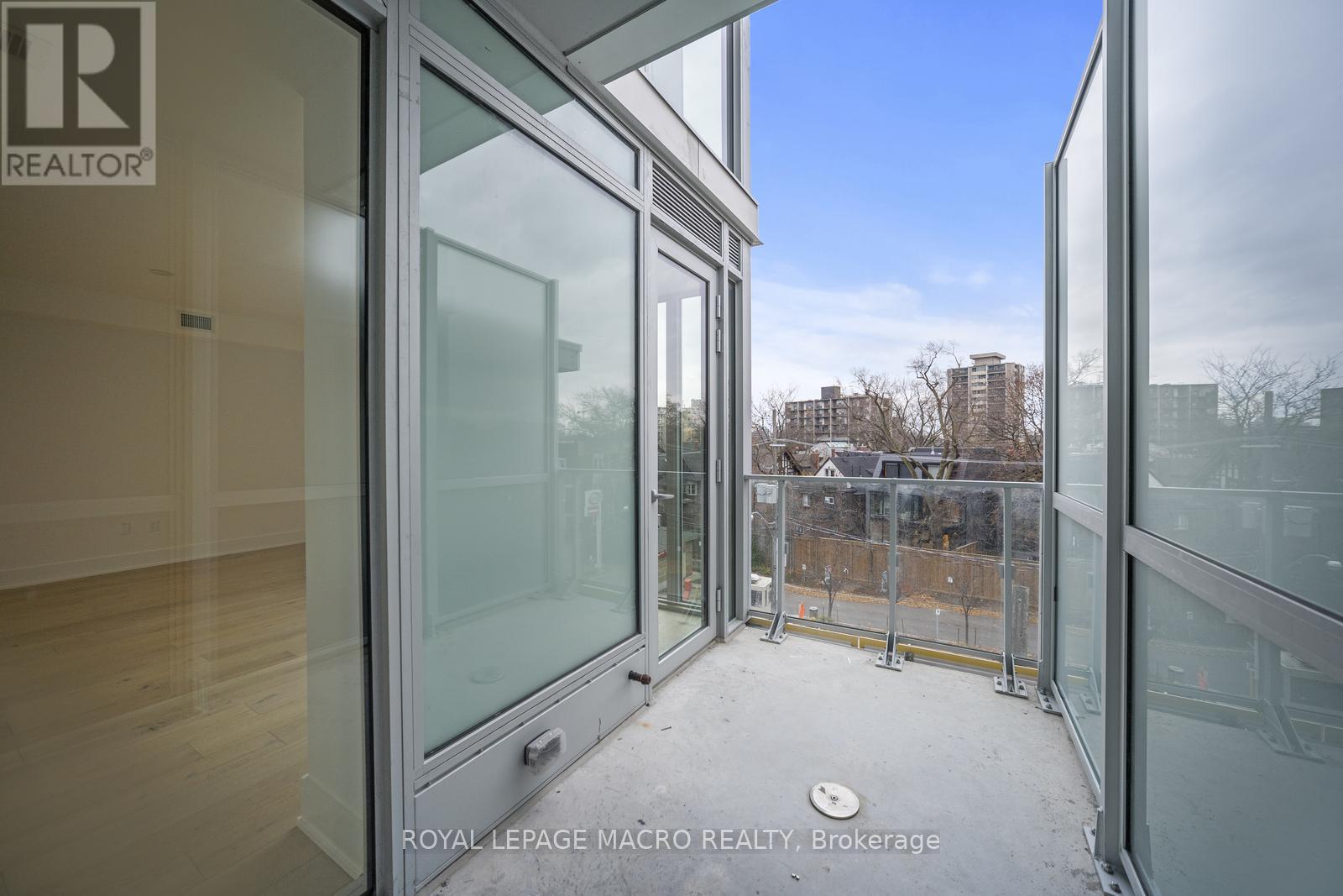 #403 346 DAVENPORT ROAD - 34