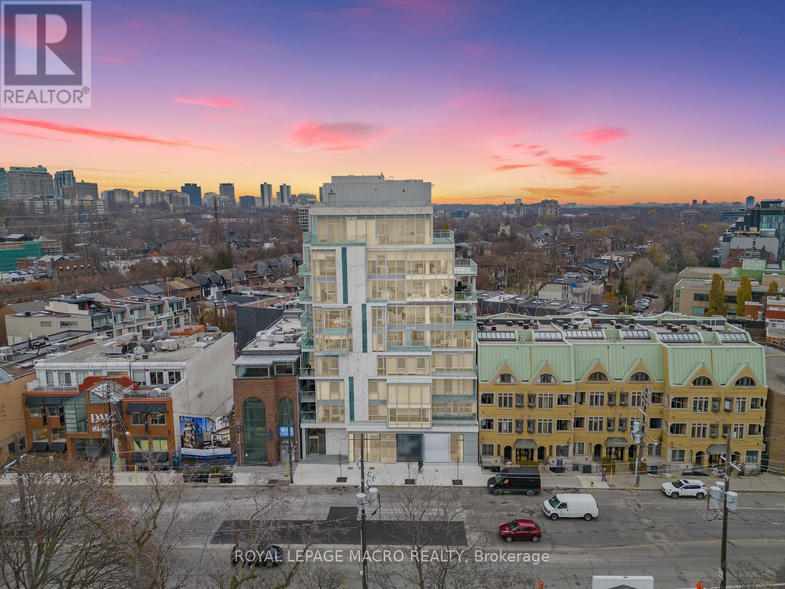 #403 346 DAVENPORT ROAD - 42
