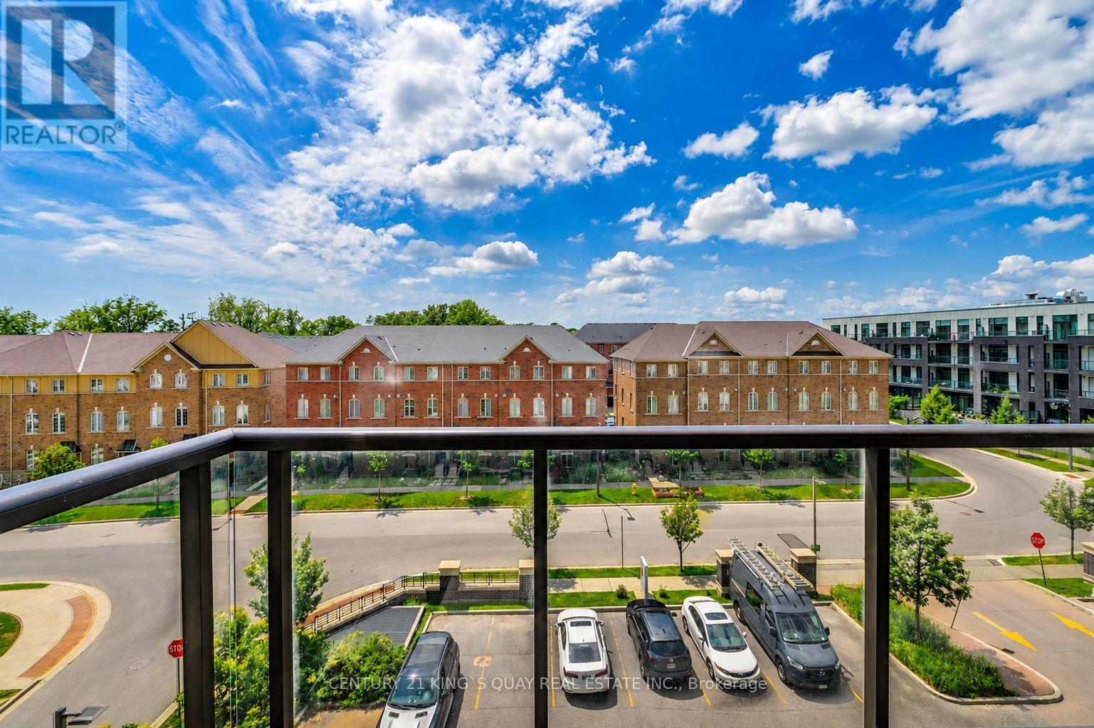 #512 9582 MARKHAM ROAD - 17