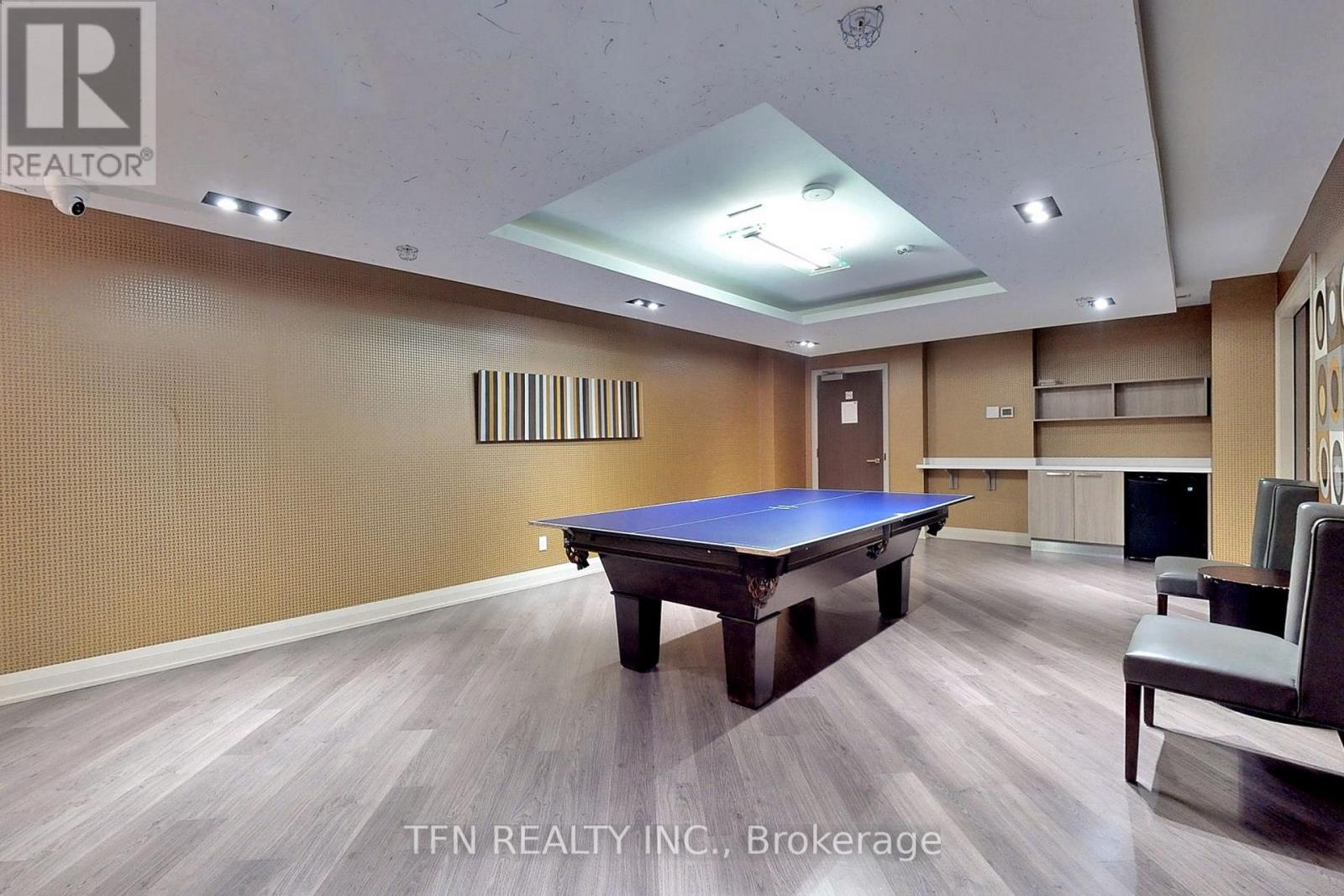 #307 75 NORTH PARK ROAD S - 23