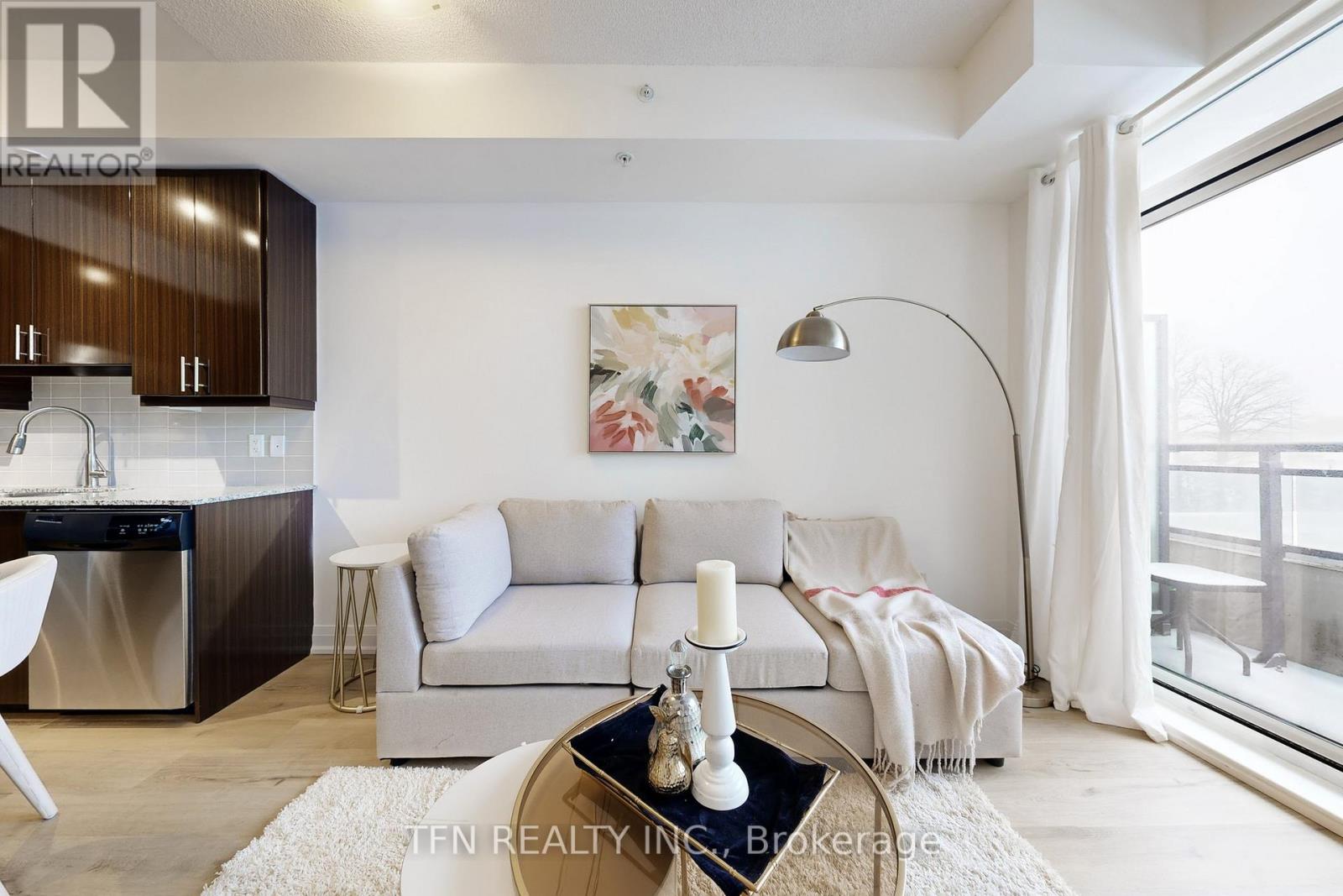 #307 75 NORTH PARK ROAD S - 8