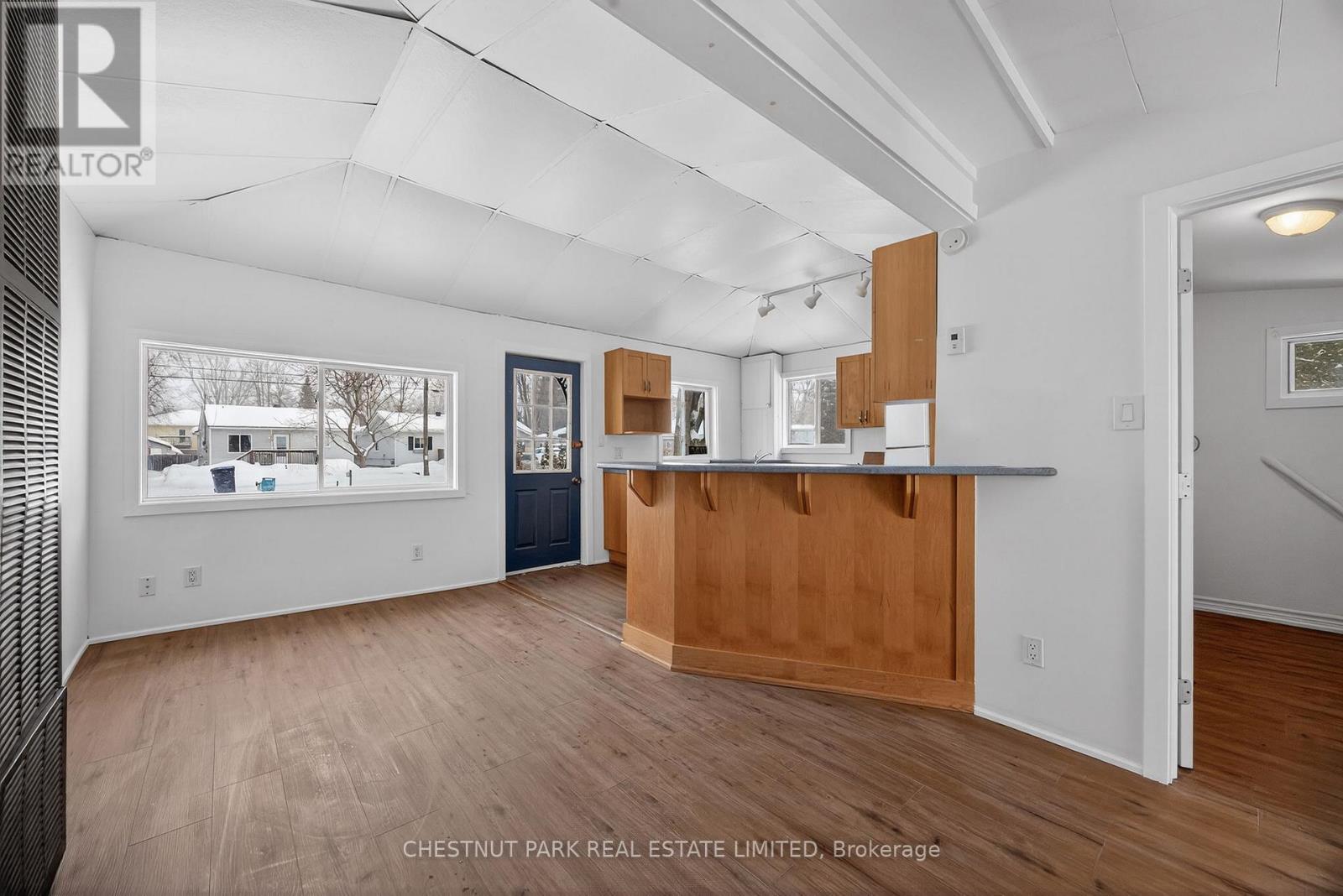 3410 BEACHVIEW AVENUE - 7