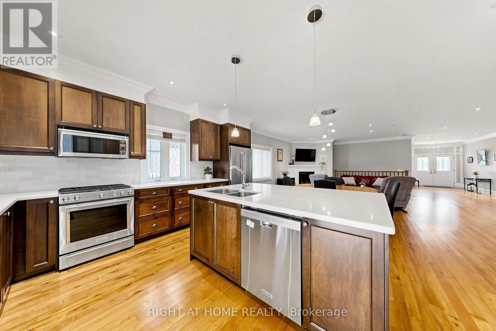 48 RIDGE AVENUE - 12