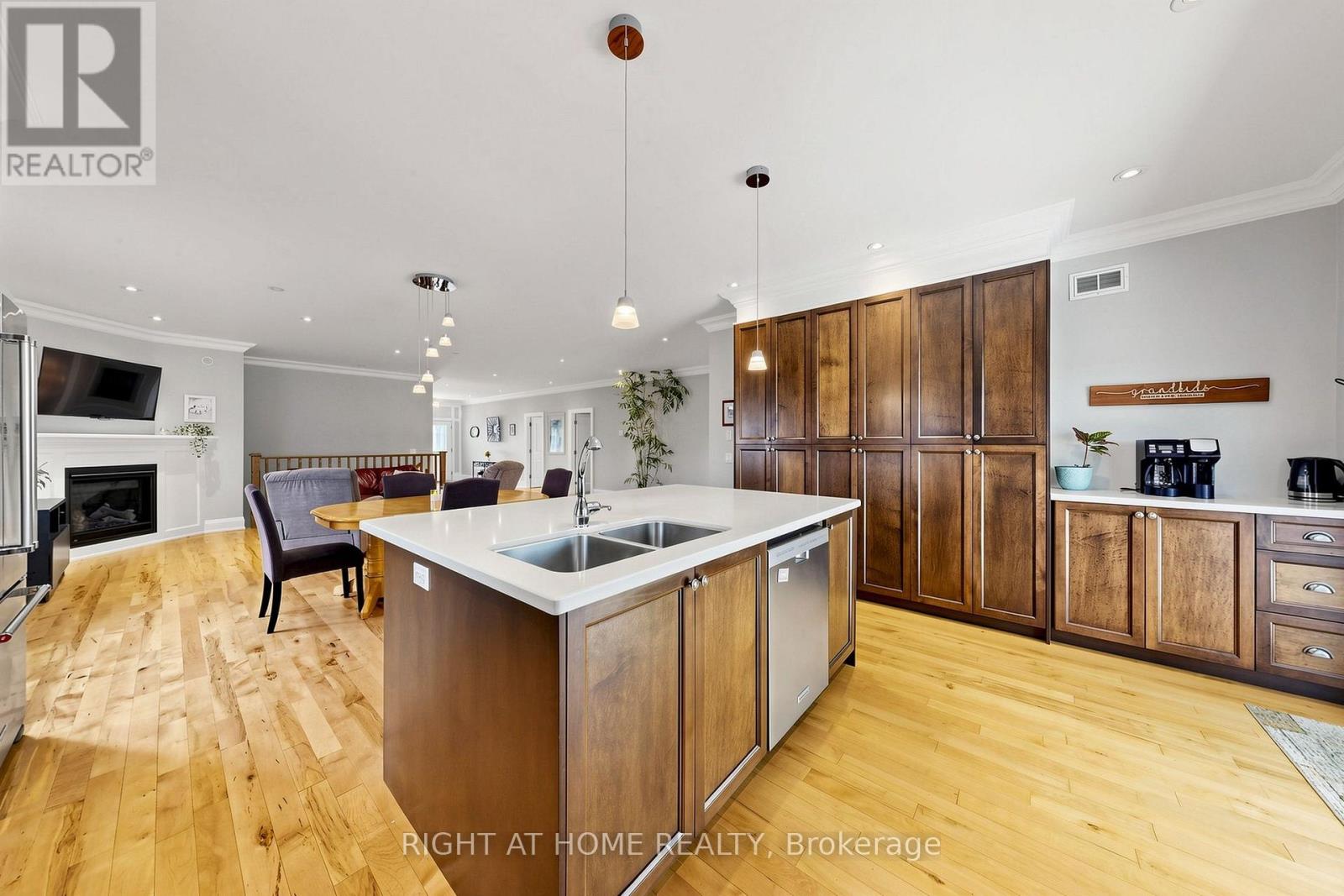 48 RIDGE AVENUE - 13