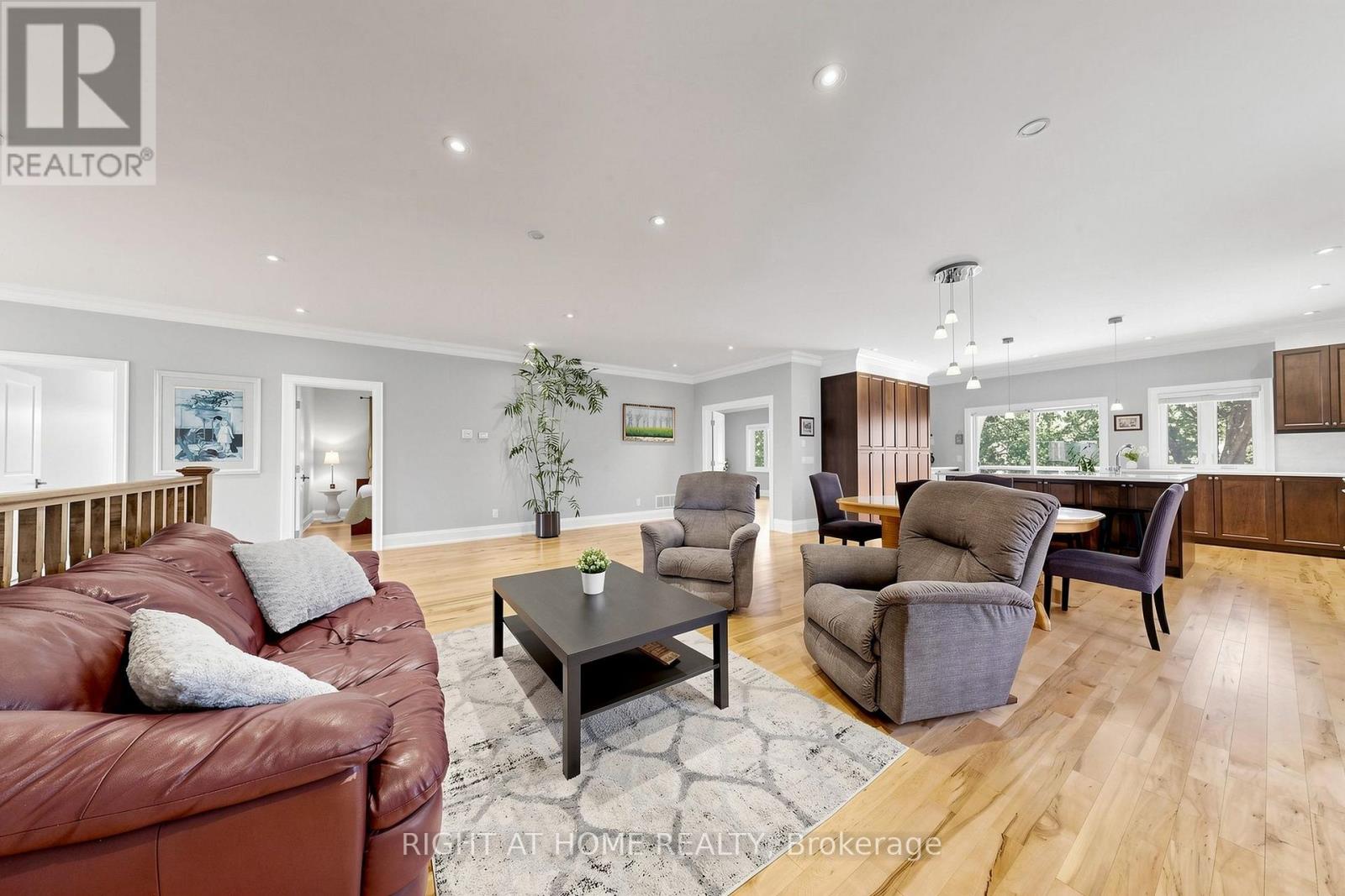 48 RIDGE AVENUE - 32