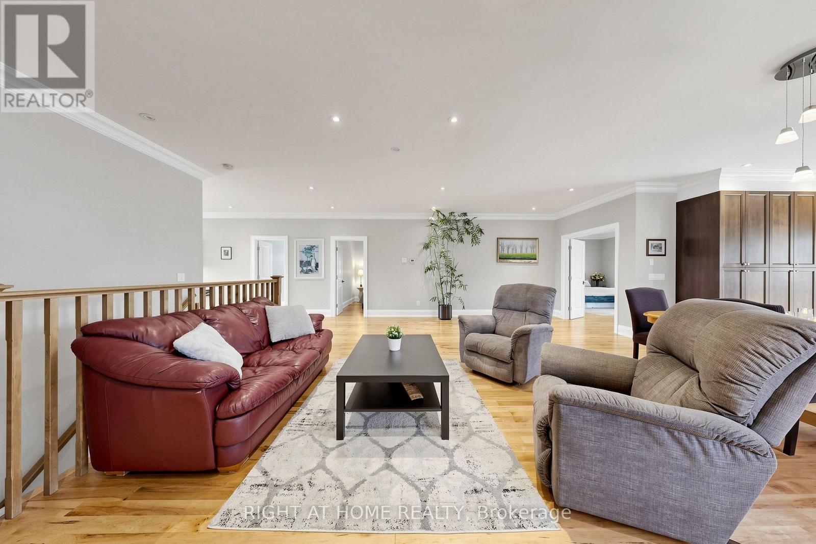 48 RIDGE AVENUE - 34
