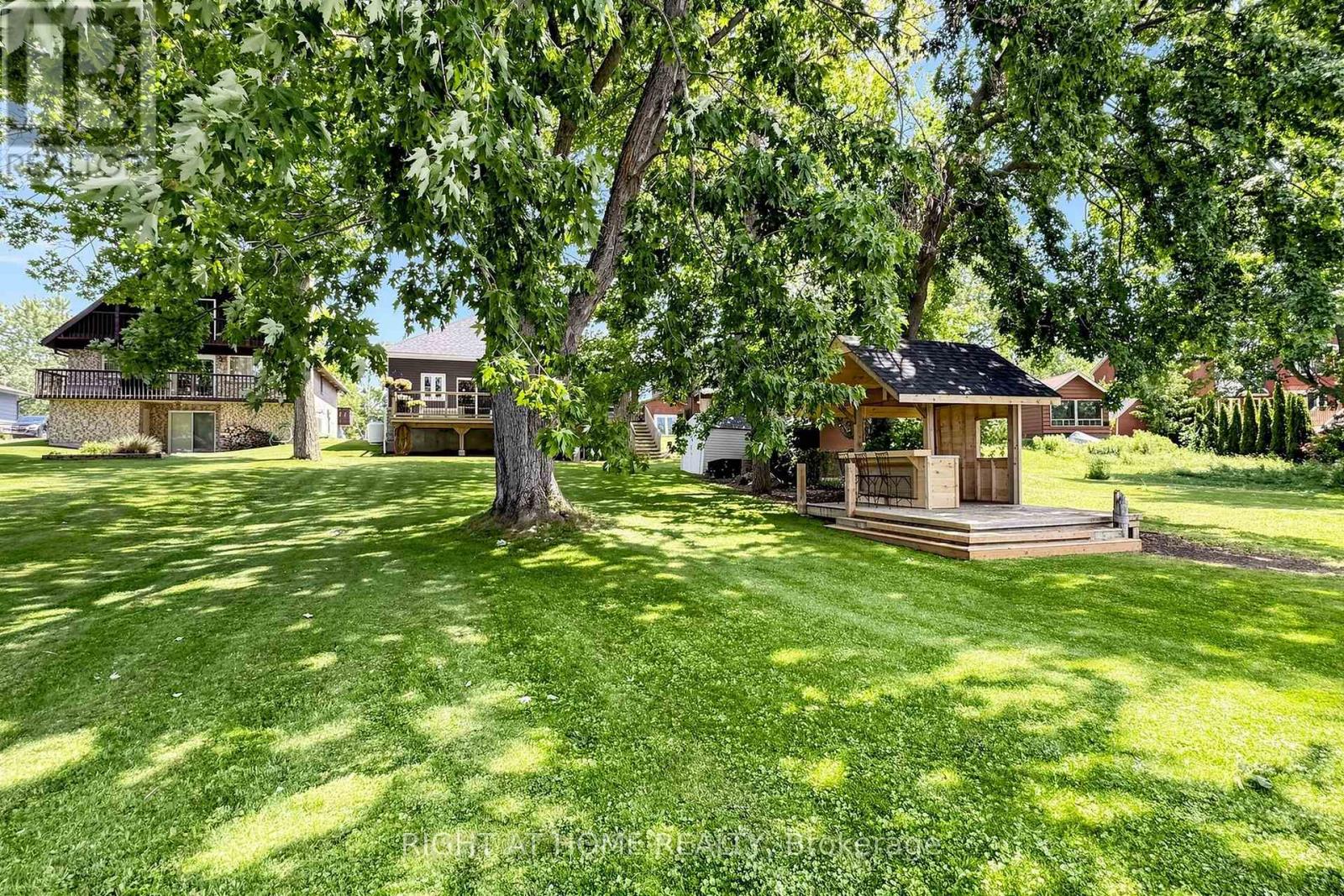48 RIDGE AVENUE - 40
