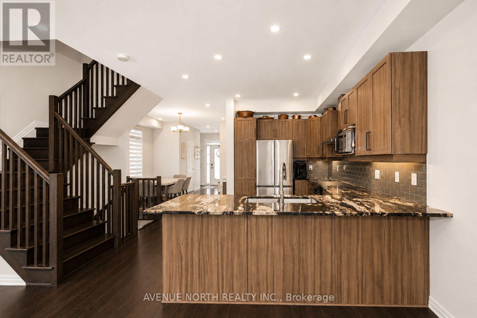 323 LYSANDER PLACE, Ottawa. Luxury613. By Peter Sagos - Image 11