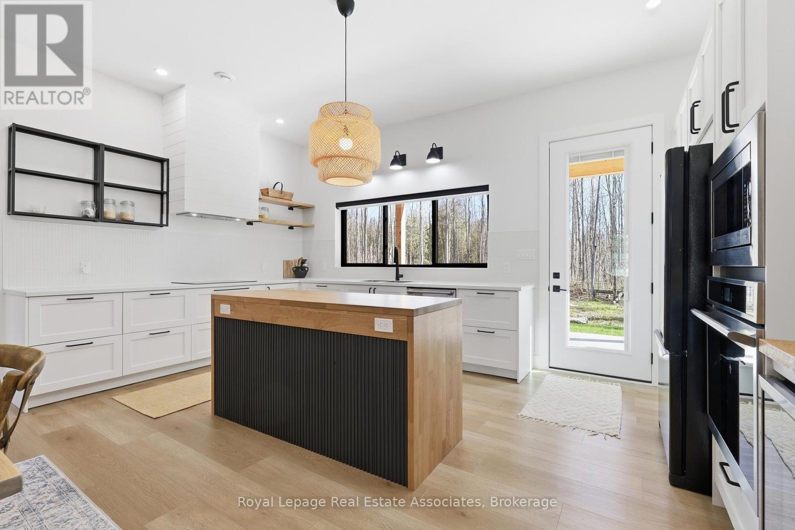 18 TAMARAC ROAD - 13