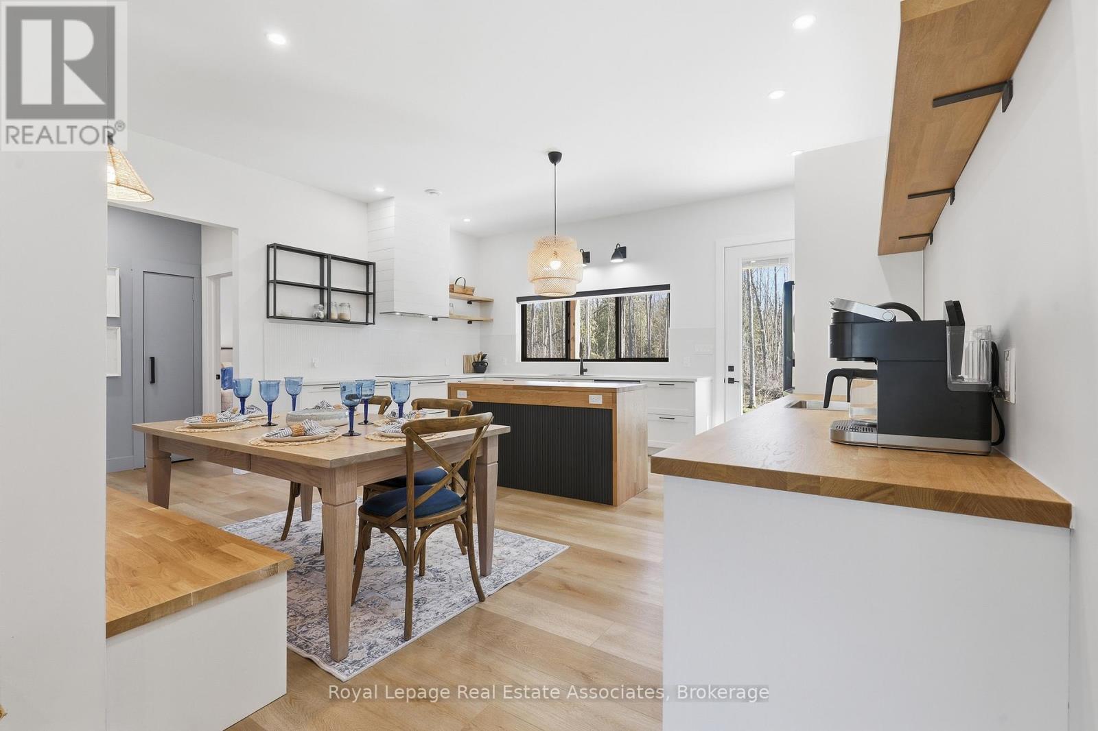 18 TAMARAC ROAD - 12