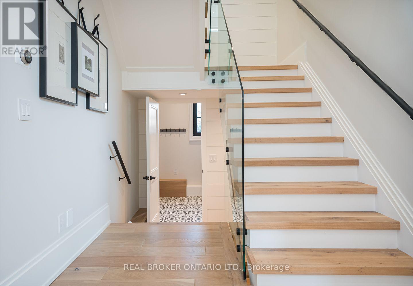 307 MARTIN STREET - 11