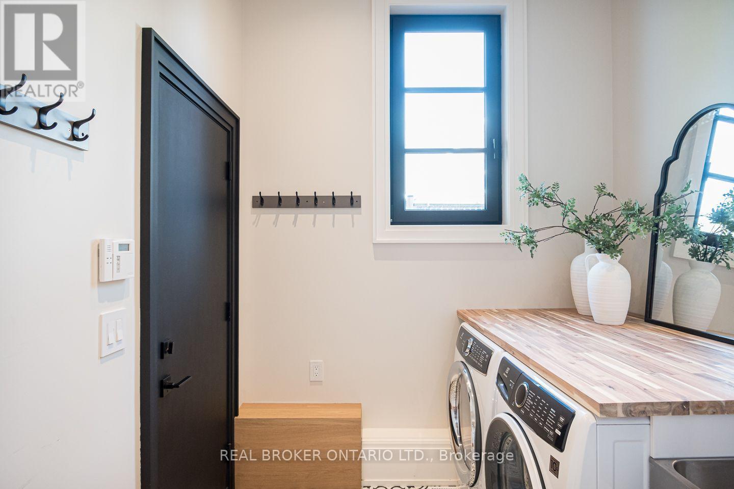 307 MARTIN STREET - 12