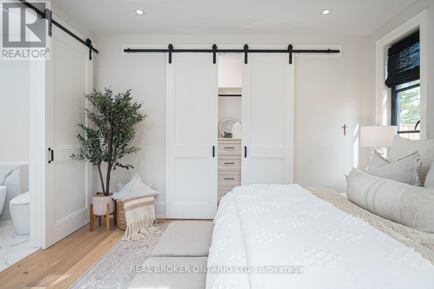 307 MARTIN STREET - 15